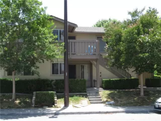 Photo #2: TR25121774 Listing