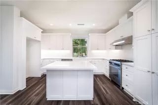 Photo #5: TR25127197 Listing 