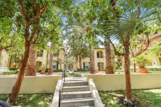 Photo #2: TR25127747 Listing