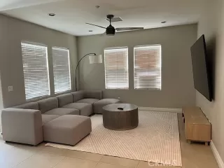 Photo #4: TR25129675 Listing 