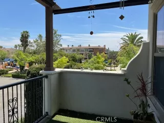 Photo #6: TR25129675 Listing 