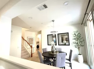 Photo #3: TR25133512 Listing 