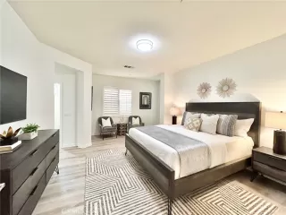 Photo #5: TR25133512 Listing 