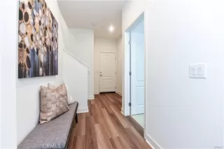 Photo #2: TR25134848 Listing