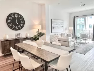 Photo #3: TR25134848 Listing