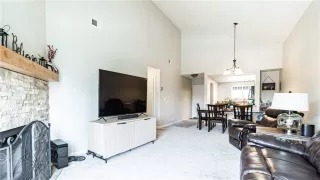 Photo #1: TR25139833 Listing 