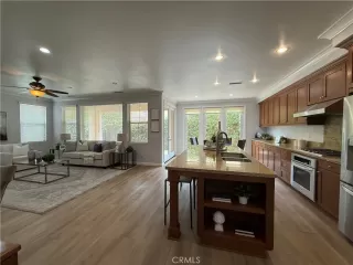 Photo #3: TR25148338 Listing 