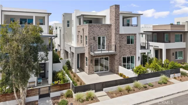 MLS: TR25164602 Condo For Sale