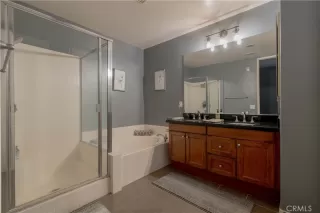 Photo #5: TR25173997 Listing 