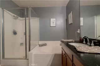 Photo #6: TR25173997 Listing 