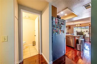 Photo #5: TR25193386 Listing