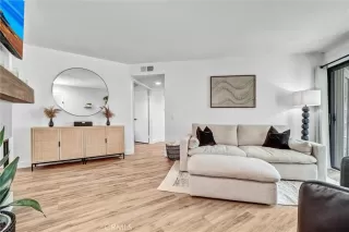 Photo #5: TR25201708 Listing 