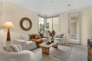 Photo #2: TR25230772 Listing 