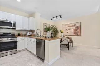 Photo #3: TR25230772 Listing 