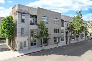 Photo #1: TR25231575 Listing