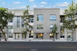 Photo #3: TR25231575 Listing