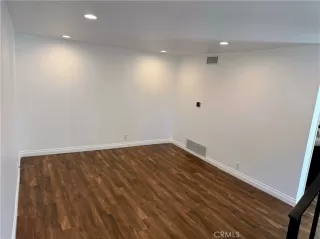 Photo #6: TR25235062 Listing 