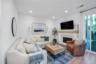 Photo #5: TR25235973 Listing 