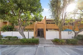 Photo #4: TR25245661 Listing 