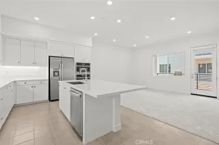 Photo #4: TR25252071 Listing 