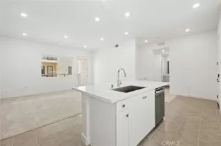 Photo #5: TR25252071 Listing 