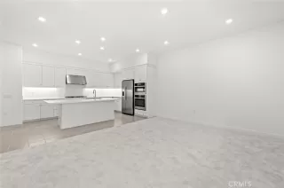 Photo #6: TR25252071 Listing 