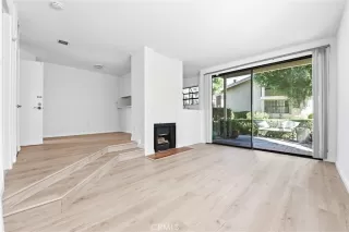 Photo #5: TR25264633 Listing