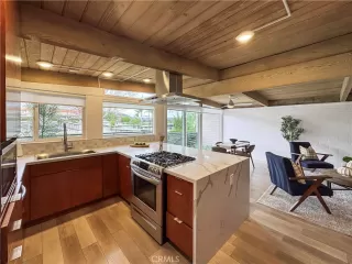 Photo #6: TR25265280 Listing 