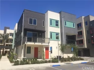 More Details about MLS # TR25265357 : 175 BOWERY