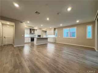 Photo #3: TR25265357 Listing 