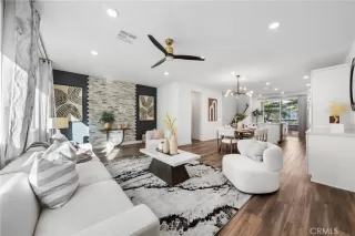 Photo #2: TR25265768 Listing 