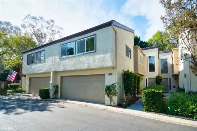 MLS: TR25266040 Condo For Sale