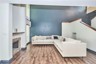 Photo #3: TR25266040 Listing 