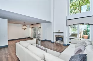 Photo #6: TR25266040 Listing 