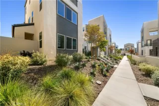 Photo #2: TR25267560 Listing 