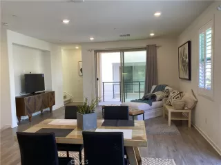 Photo #6: TR25267673 Listing 