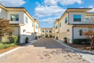 Photo #2: TR25272280 Listing 