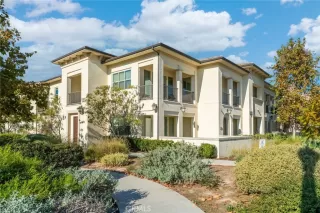 Photo #4: TR25272280 Listing 