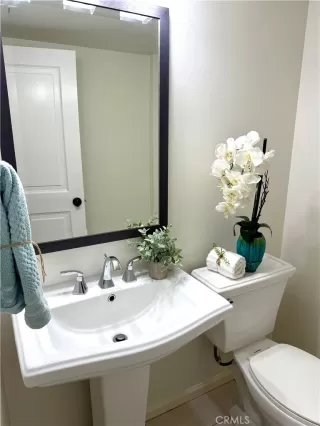 Photo #4: TR25275000 Listing