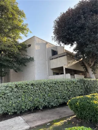 Photo #4: TR25275906 Listing 