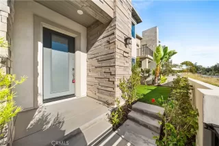 Photo #3: TR25280959 Listing