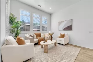 Photo #6: TR26008219 Listing 