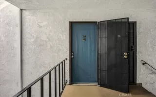 Photo #6: TR26010265 Listing 