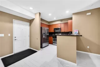 Photo #4: TR26021657 Listing 