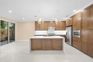 Photo #2: TR26028450 Listing