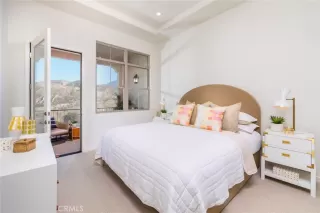 Photo #2: TR26028856 Listing