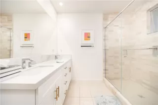 Photo #3: TR26028856 Listing