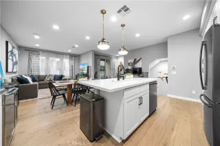 Photo #5: TR26031058 Listing 