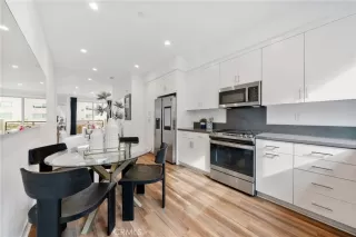 Photo #2: TR26031482 Listing 