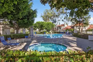 Photo #6: TR26031585 Listing